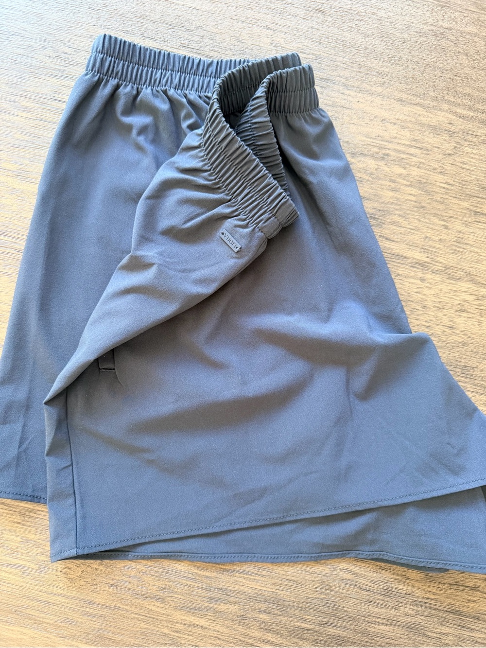 Vuori new release villa every day shorts in color ink - Picture 3 of 3